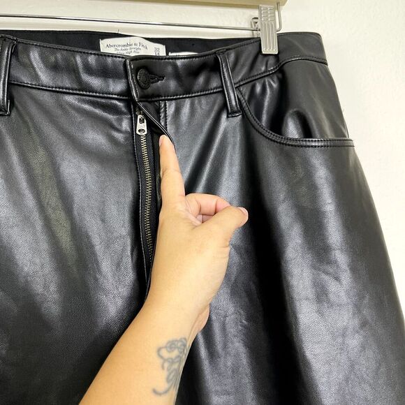 Abercrombie & Fitch Curve Love Ankle Straight 32/14 Vegan Leather Black Pants - Picture 5 of 12